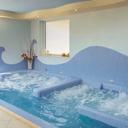 Two-bedroom In Miramare Rn *